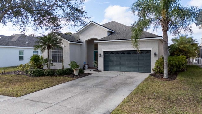 Photo - "Spacious 3-Bedroom Oasis with 2 Baths and 2,287 Sq Ft in Bradenton!"