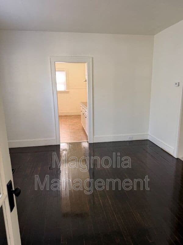 Photo - 250 Davis St