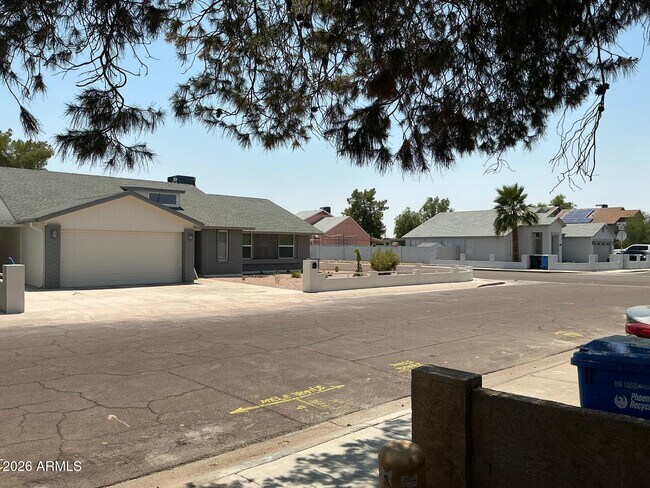 8837 W Highland Ave