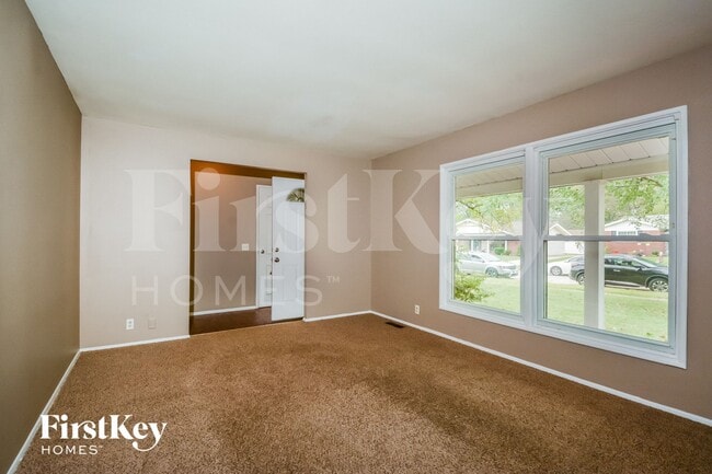 2848 Westminster Dr