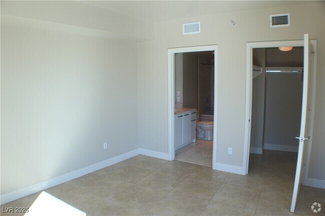 Building Photo - 222 Karen Ave Unit 3006 Rental