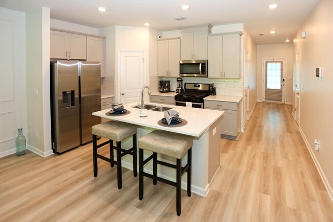 Photo - 5682 Plain Field Ln