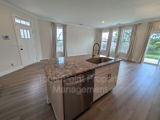 Photo - 634 Cypress Glen Ln