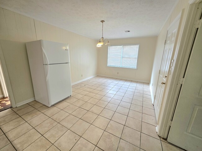Photo - 408 Briarbrook Dr