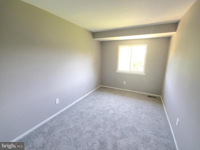 Photo - 19349 Keymar Way