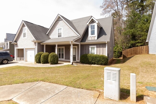 Photo - Single family home on west side of Athens!