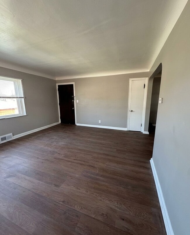 Photo - 1665 Anita Pl Unit 3