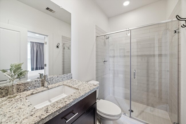 Photo - 2118 Sabine St