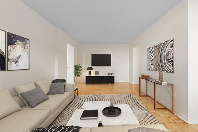 Photo - 145 St. George Street