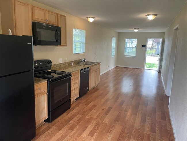 Photo - 3942 King St