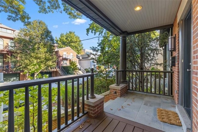 Photo - 718 Filbert St