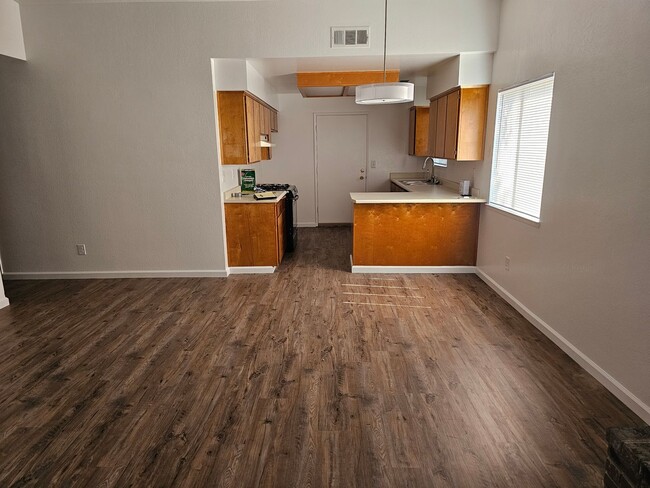 Photo - 1748 E Beech Ave