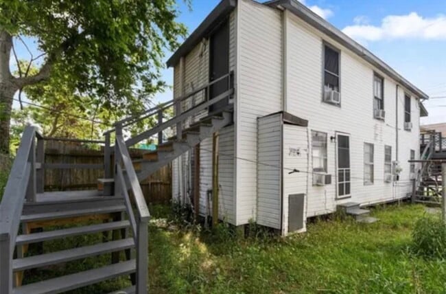 Photo - 3913 Winnie St