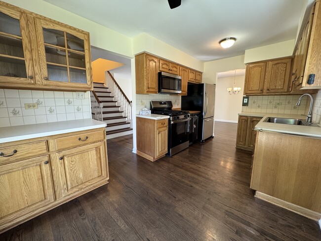 Photo - 1656 Castbourne Ct