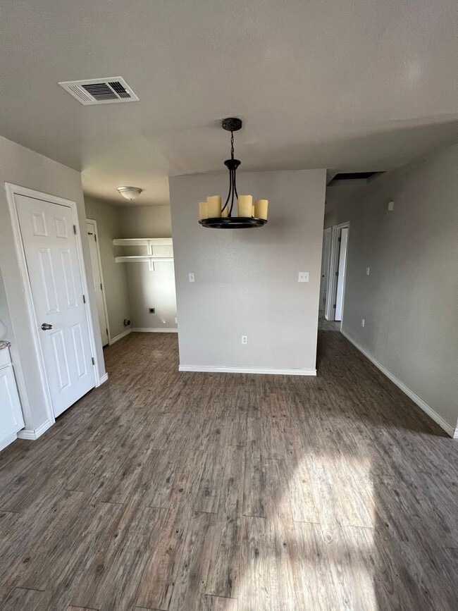 Photo - Adorable 3 Bedroom in Merkel!