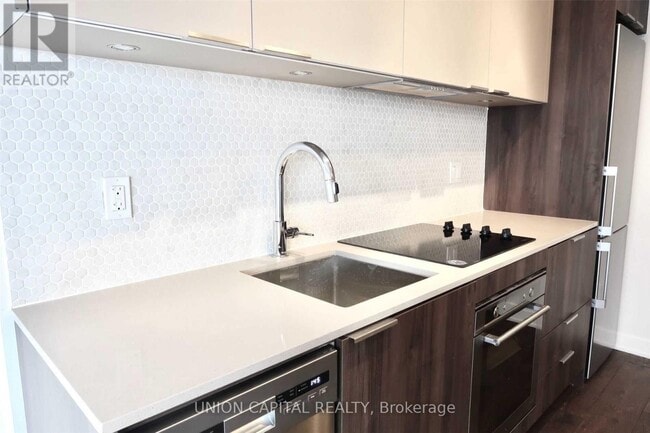 Photo - 2 Sonic Way Unit 2803