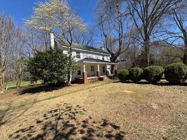Photo - Farmhouse on 5 acres in Northern Greenville County with room for 2 horses and small farm animals!