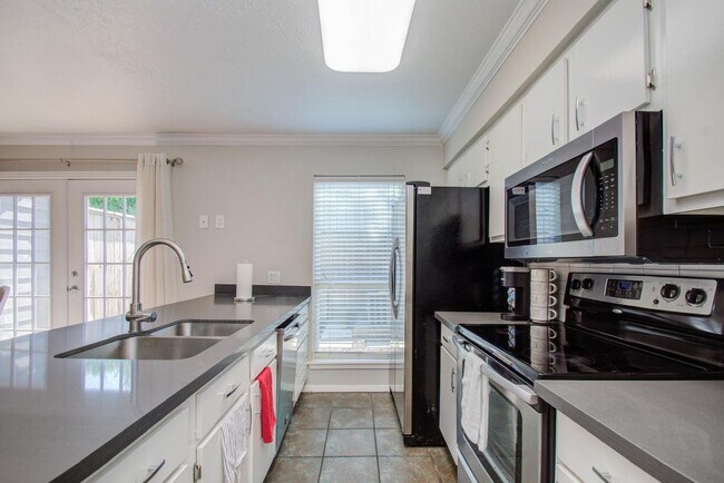 5807 Beverly Hill St Unit 16