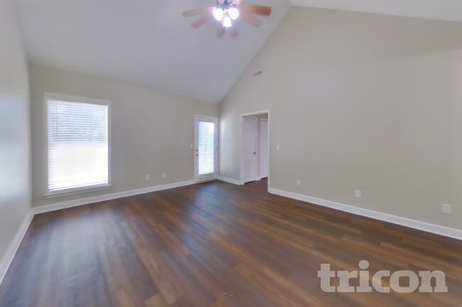 Photo - 2905 Haddox Pl
