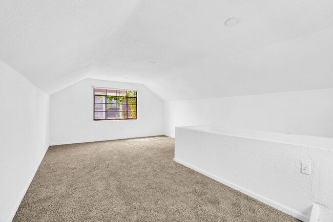 Photo - 19723 Carrie St