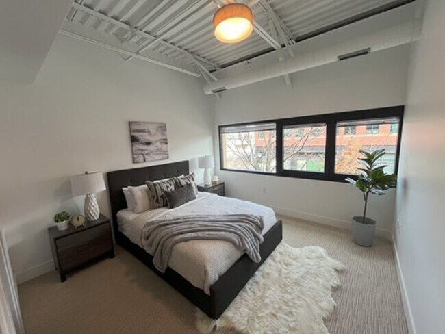 Photo - Corner Unit