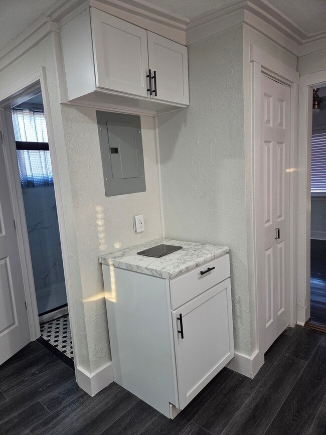 Photo - 8546 Kessler St