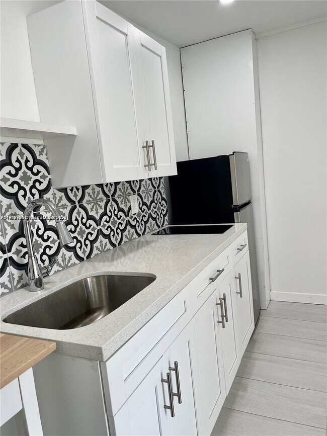 Photo - 2310 N 57th Way Unidad 3