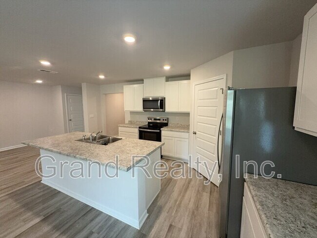 Photo - 4955 Red Cedar Rd