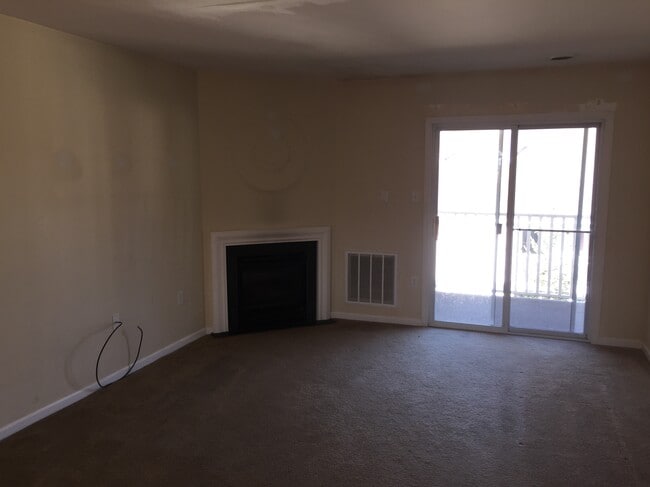 Photo - 35 Christine Dr Unidad 35 Christine Dr Exeter