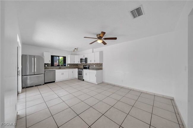 Photo - 1444 Park Shore Cir