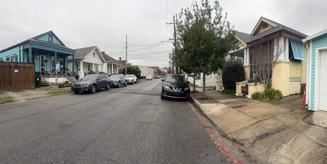 Photo - 4717 Laurel St