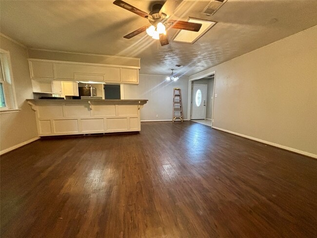 Photo - 2013 Oaklawn Dr