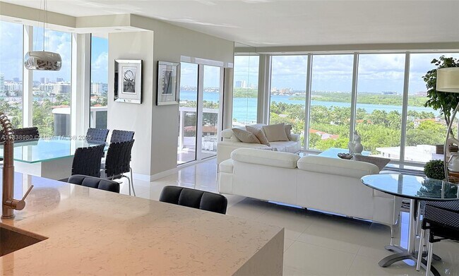 Building Photo - 10275 Collins Ave Unit 1022 Rental