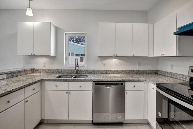 Photo - 1102 S 20th Ave