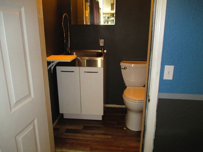 Photo - Becker-330/332 Unidad 330