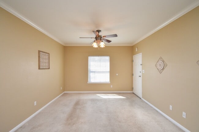 137 Sherwood Dr Unit D