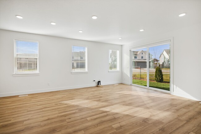 Photo - Move-In Ready Elegance - 4 Bedrooms! Pet Friendly!