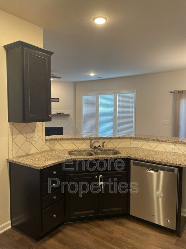 Photo - 2680 Impulsion Dr