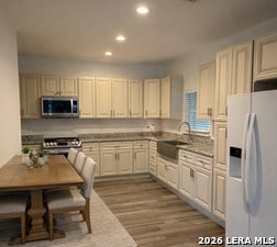 Photo - 508 E Thompson Pl