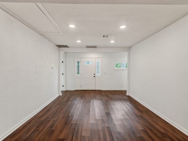 Photo - 11515 Iberia Dr