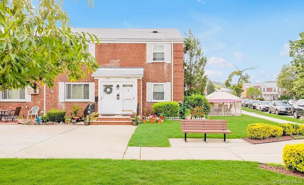 Photo - 245-24-245-77 77th Crescent