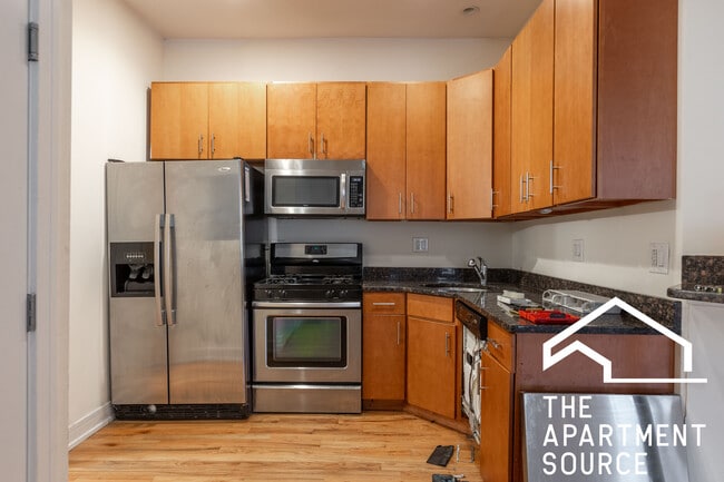 Photo - 2835 N Damen Ave Unidad 1R