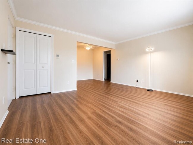 Photo - 810 Plate St Unit 203