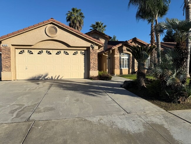 Photo - Beautiful 3 bed 2 bath West side of Madera