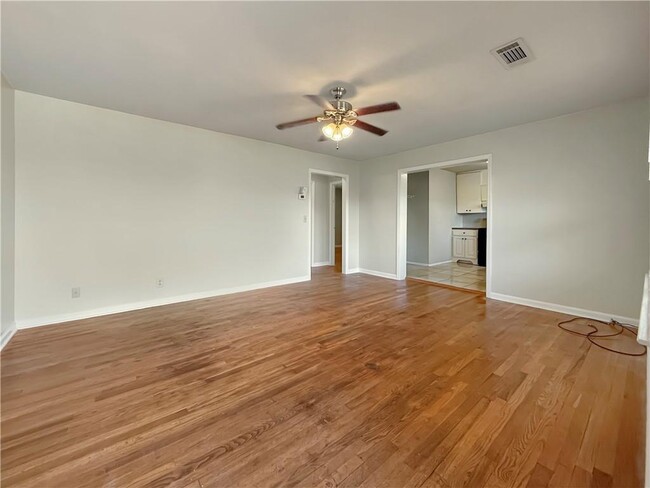 Photo - 514 Clover Dr Unidad 5