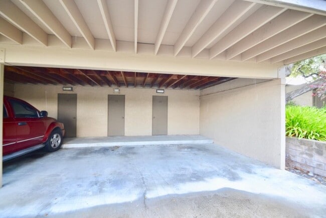 Photo - 99 Montsalas Dr