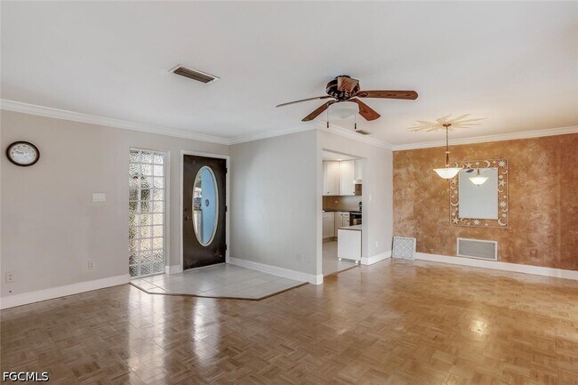 Photo - 806 N Entrada Dr