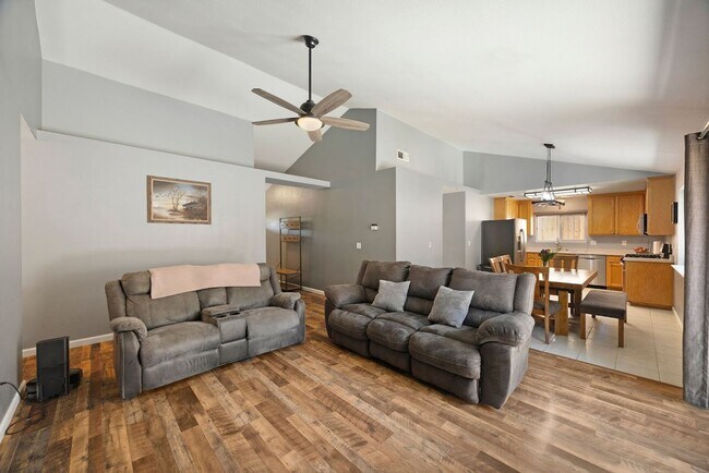 Photo - Beautiful Three Bed House in Chico Neighborhood