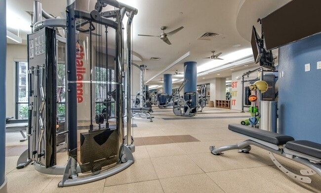 Photo - 500 Crawford St