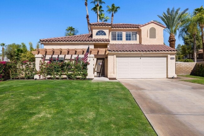 Building Photo - Pool Home in Palm Desert